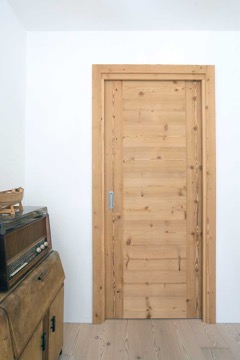 door in antiqued wood hermannwood1976